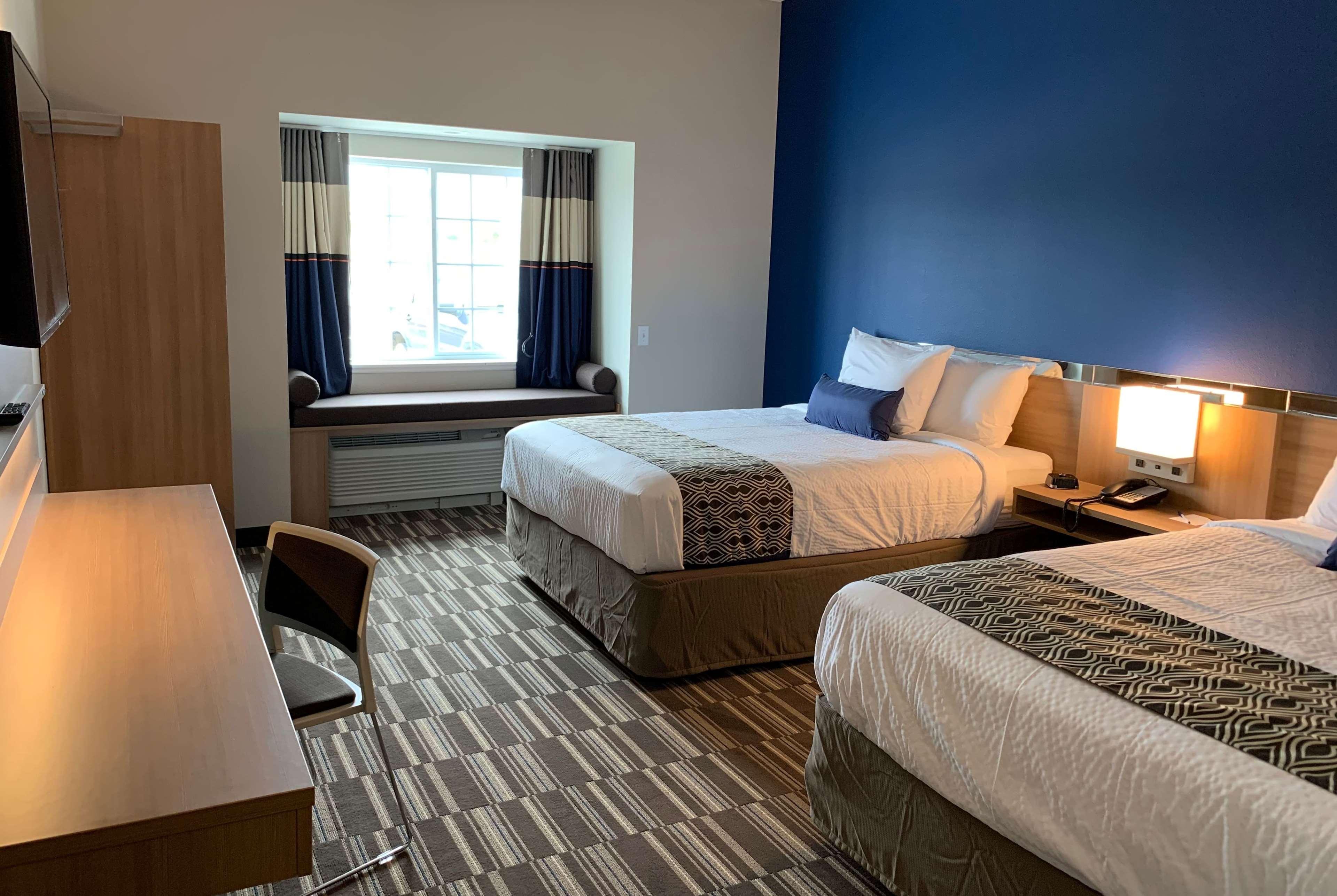 Microtel Inn & Suites By Wyndham Fountain Fort Carson Buitenkant foto