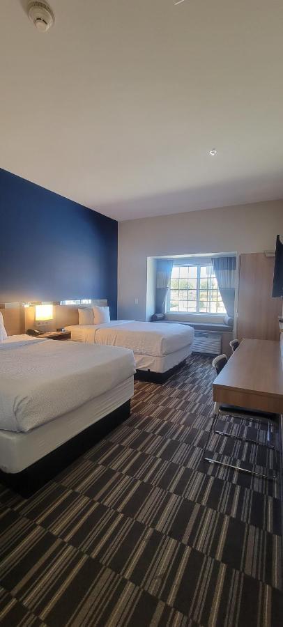 Microtel Inn & Suites By Wyndham Fountain Fort Carson Buitenkant foto