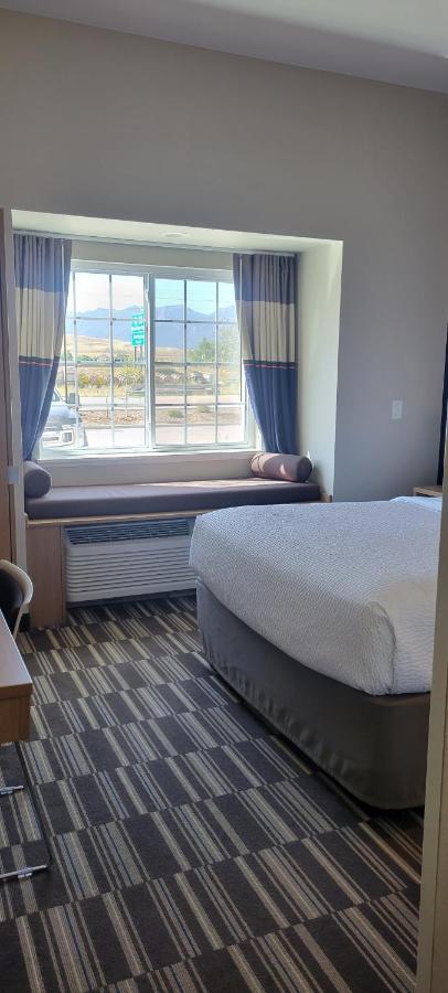 Microtel Inn & Suites By Wyndham Fountain Fort Carson Buitenkant foto