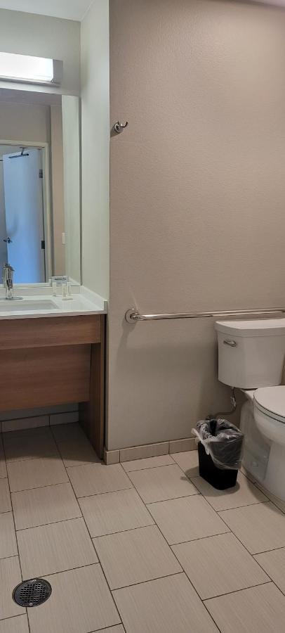 Microtel Inn & Suites By Wyndham Fountain Fort Carson Buitenkant foto